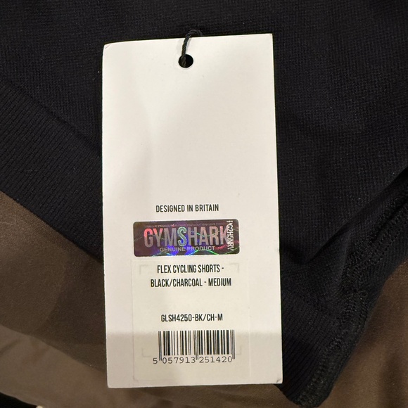 Shorts - Picture 3 of 3